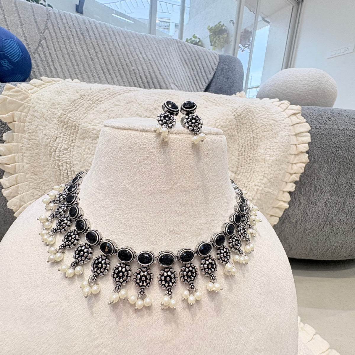 Oxidized Silver Black Stone Pearl Choker Set