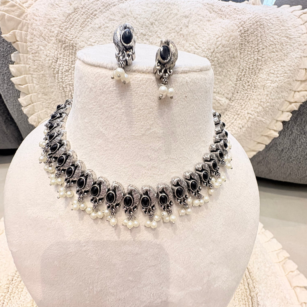 Oxidized Silver Black Stone Pearl Choker Set