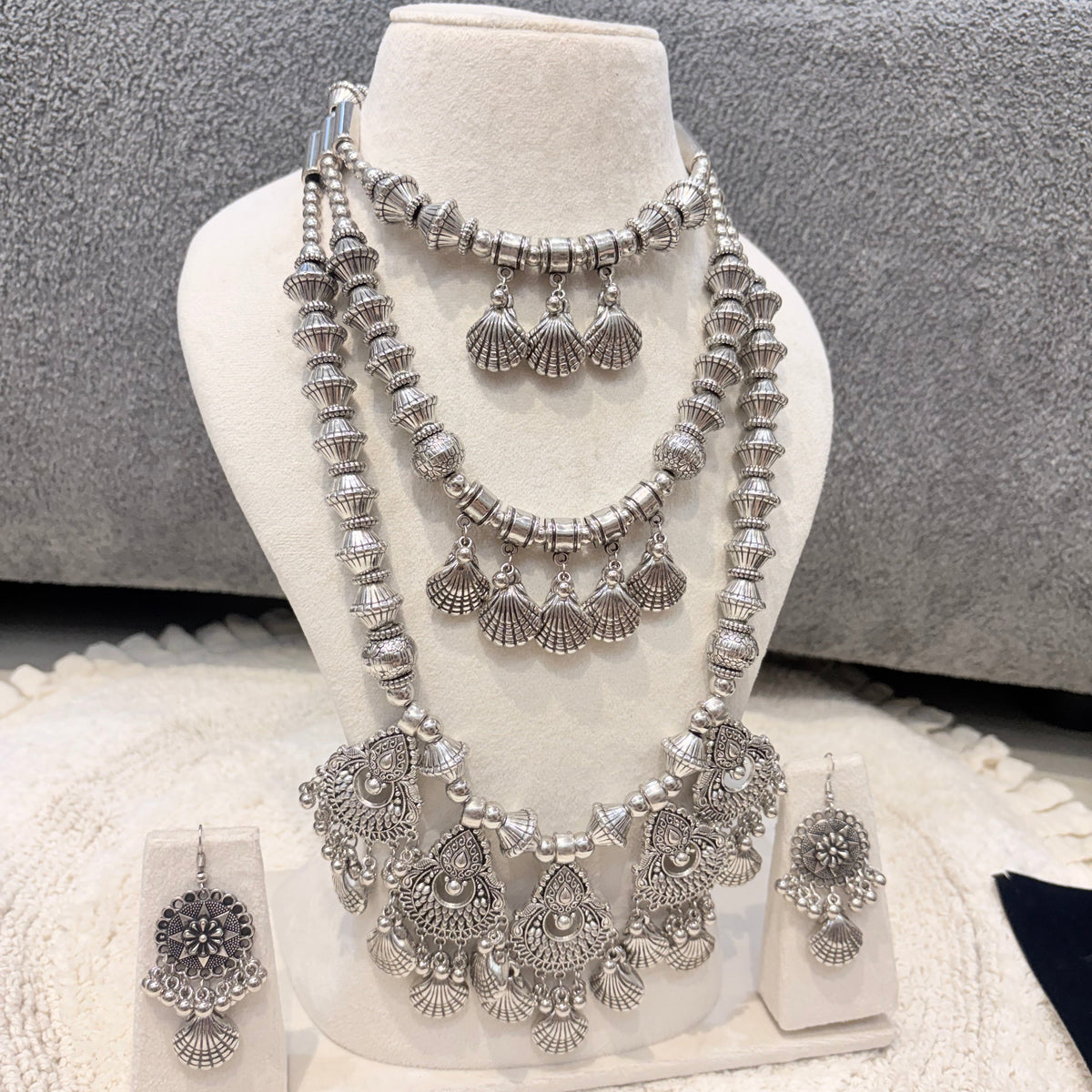 Oxidised Silver Shell Motif Statement Necklace Set