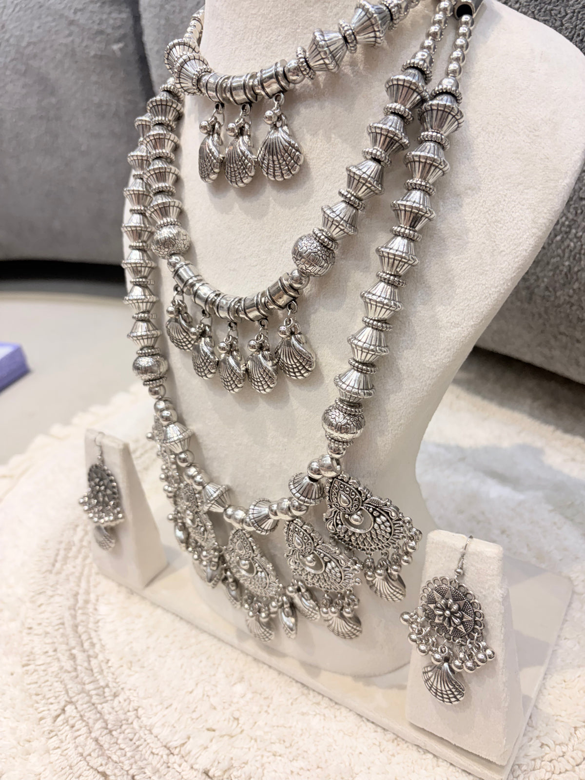 Oxidised Silver Shell Motif Statement Necklace Set