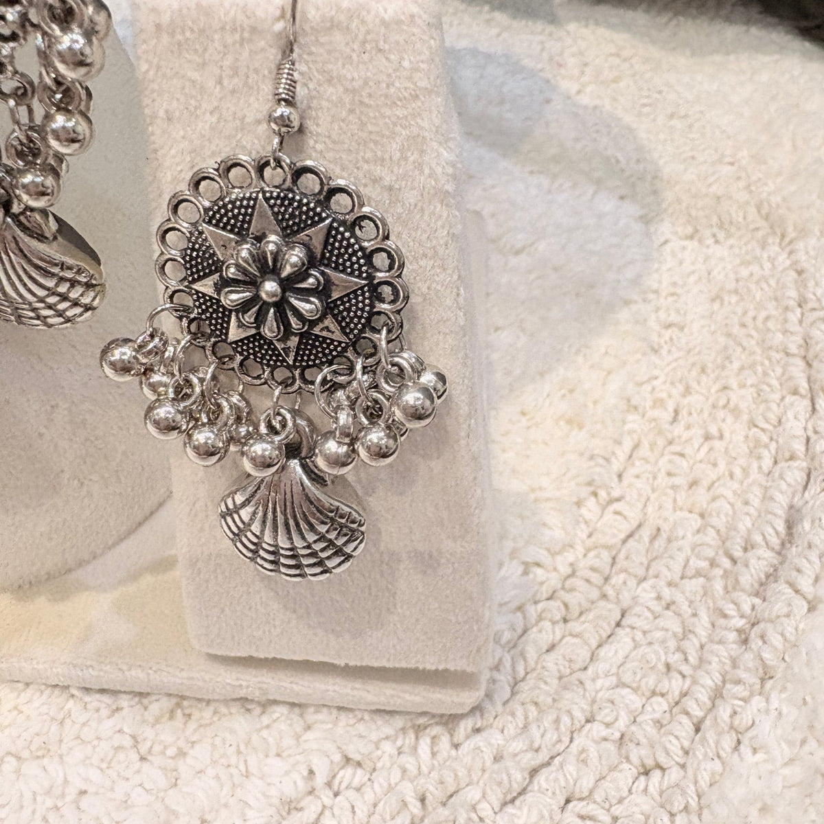 Oxidised Silver Shell Motif Statement Necklace Set