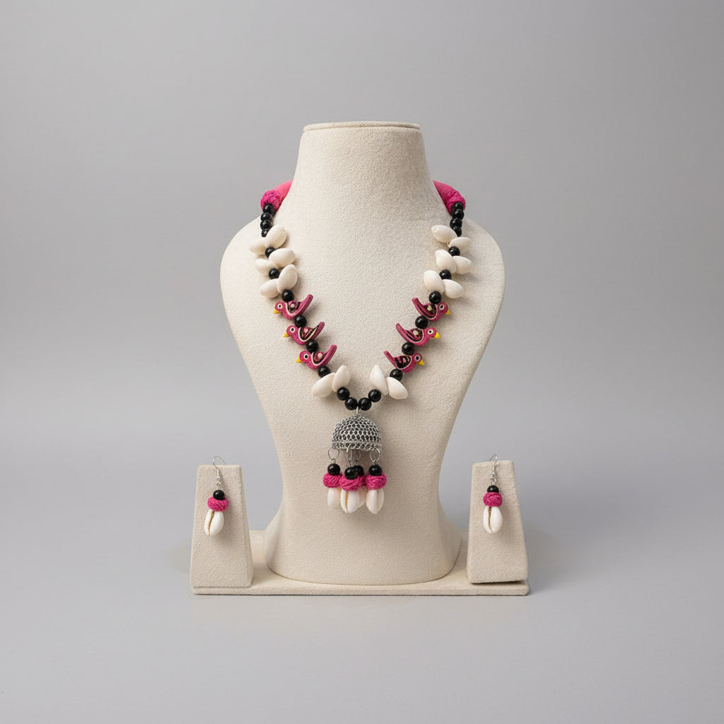 Fuchsia Bird Charm Shell Pendant Necklace Set