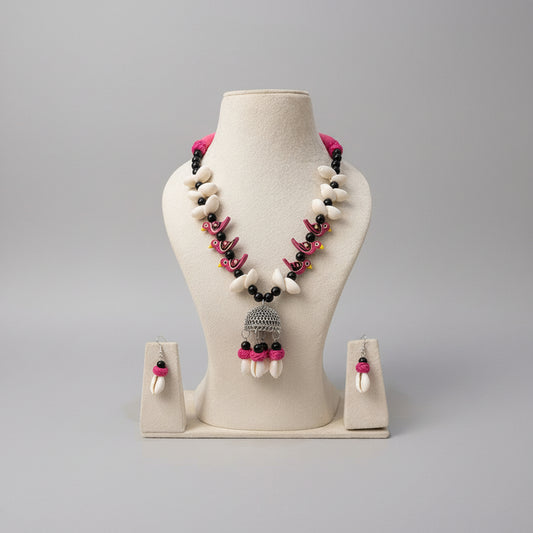 Fuchsia Bird Charm Shell Pendant Necklace Set